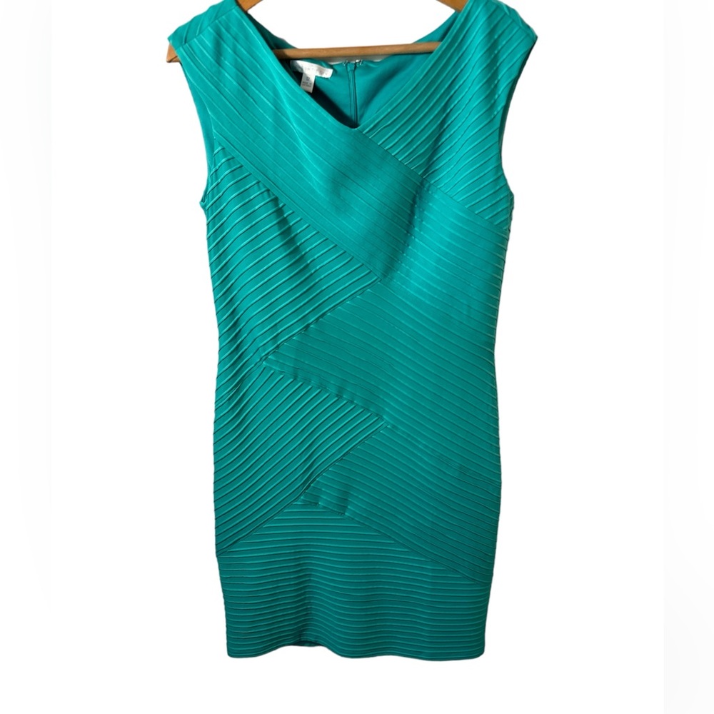 London Times turquoise bodycon midi dress in size 12. Great for travel!